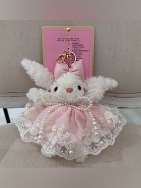 🩰 NWT Piper K VIRAL Pink Pearl Lace Bunny Bag Charm Keychain Coquette